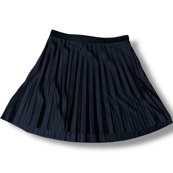 H&M Dark Navy Blue Pleated Fit and Flare High Waist Preppy Mini Skater Skirt - Picture 12 of 15